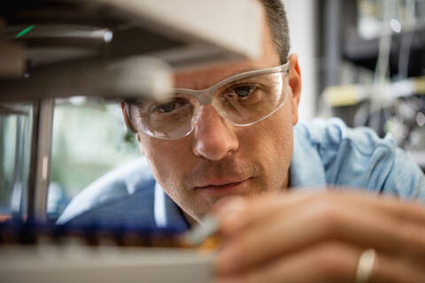 Dr. Dwight Stoll - Professor of Chemistry, Top 10 Separation Scientist Worldwide